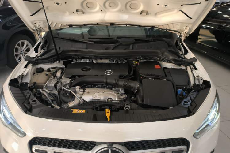 Used Mercedes-Benz GLA 2022 GLA 220 Engine Bay