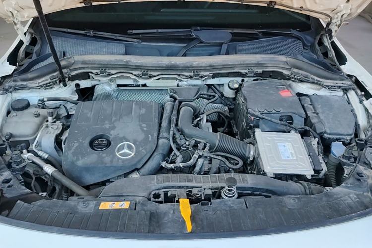 Used Mercedes-Benz GLA 2022 Facelifted GLA 200 Engine Bay