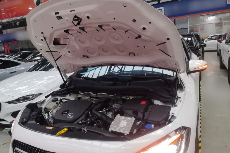 Used Mercedes-Benz GLA 2022 Facelifted GLA 200 Engine Bay