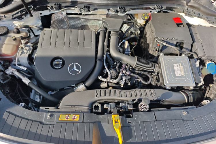 Used Mercedes-Benz GLA 2022 Facelifted GLA 200 Engine Bay