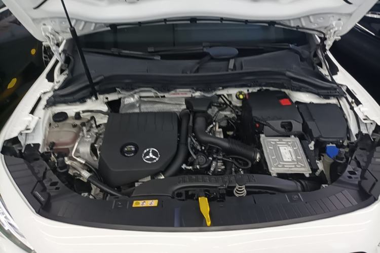 Used Mercedes-Benz GLA 2022 Facelifted GLA 200 Engine Bay