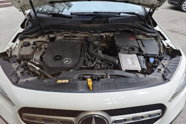 Used Mercedes-Benz GLA 2022 Second Facelift GLA 200 Engine Bay