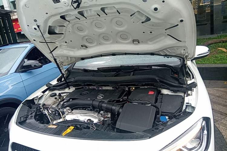 Used Mercedes-Benz GLA 2022 GLA 220 Engine Bay