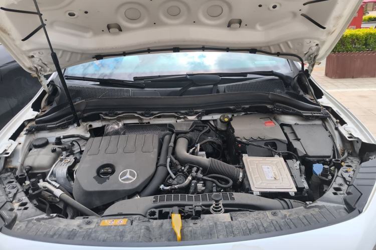 Used Mercedes-Benz GLA 2022 Second Facelift GLA 200 Engine Bay