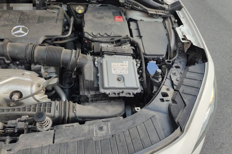 Used Mercedes-Benz GLA 2022 GLA 220 Engine Bay Left