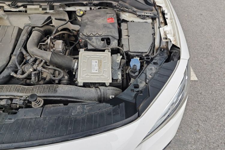 Used Mercedes-Benz GLA 2022 Facelifted GLA 200 Engine Bay Left