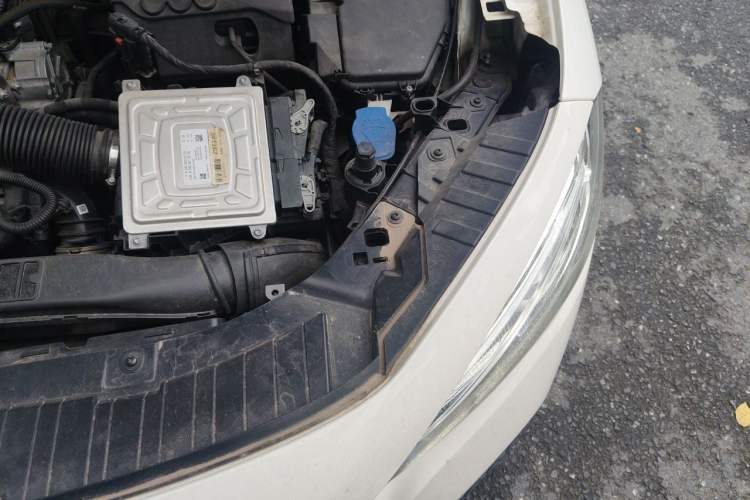 Used Mercedes-Benz GLA 2022 GLA 200 Engine Bay Left