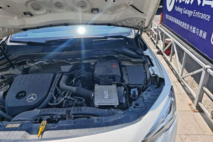 Used Mercedes-Benz GLA 2022 GLA 200 Engine Bay Left