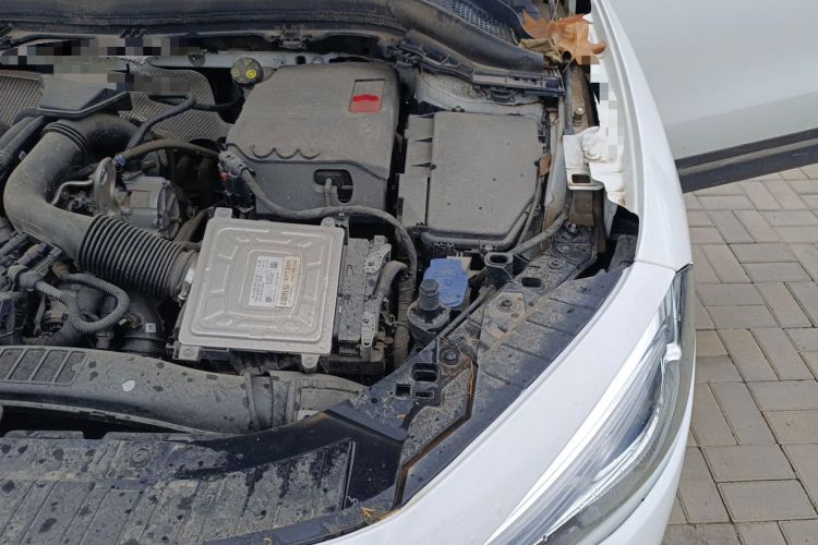 Used Mercedes-Benz GLA 2022 Facelifted GLA 200 Engine Bay Left