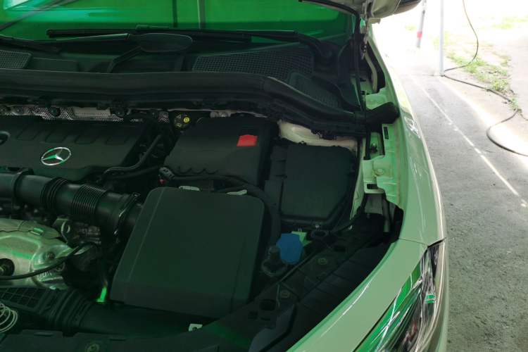 Used Mercedes-Benz GLA 2022 GLA 220 4MATIC Engine Bay Left