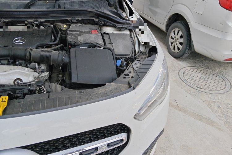 Used Mercedes-Benz GLA 2022 GLA 220 Engine Bay Left