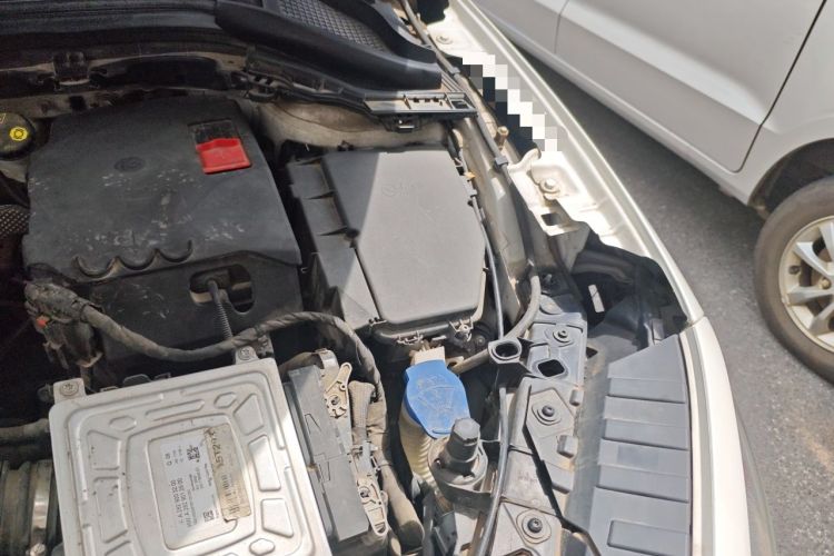 Used Mercedes-Benz GLA 2022 Facelifted GLA 180 Engine Bay Left