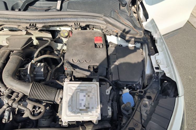 Used Mercedes-Benz GLA 2022 Second Facelift GLA 200 Engine Bay Left
