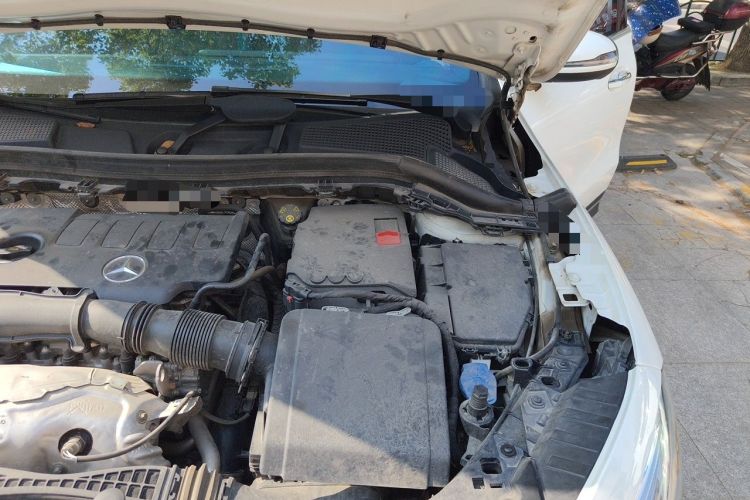 Used Mercedes-Benz GLA 2022 GLA 220 Engine Bay Left