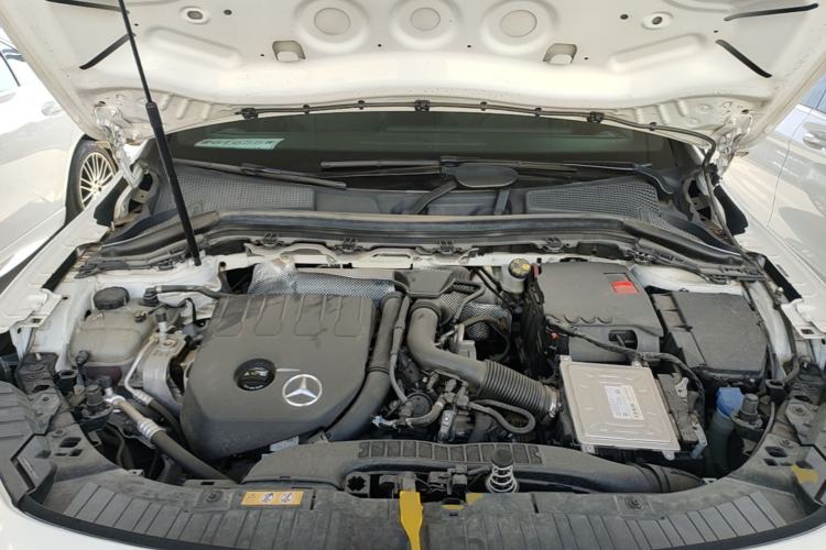 Used Mercedes-Benz GLA 2022 Facelifted GLA 200 Engine Bay