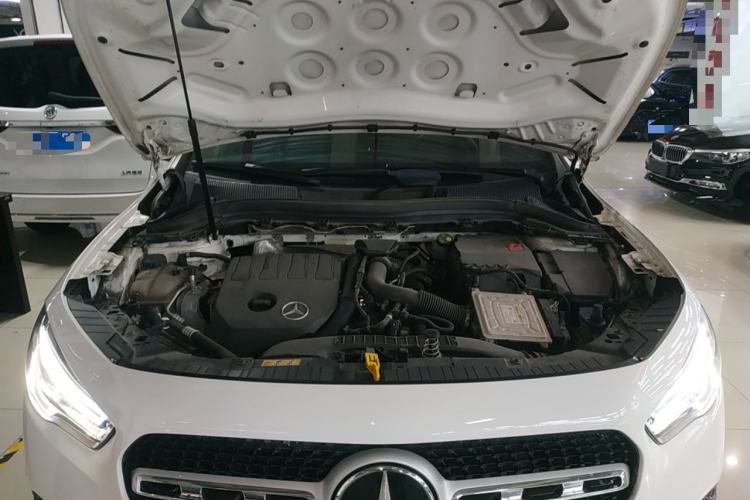 Used Mercedes-Benz GLA 2022 Second Facelift GLA 200 Engine Bay