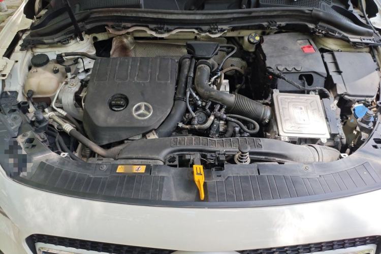 Used Mercedes-Benz GLA 2022 Facelifted GLA 200 Engine Bay