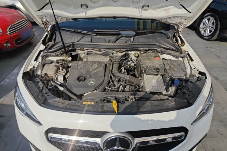 Used Mercedes-Benz GLA 2022 Facelifted GLA 200 Engine Bay