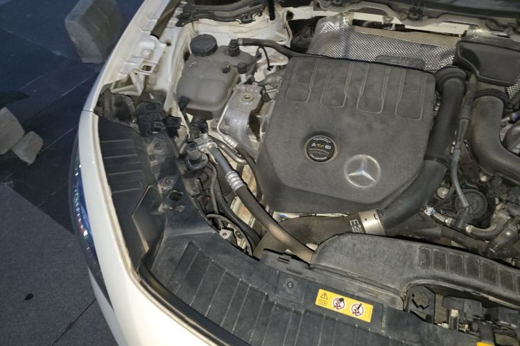Used Mercedes-Benz GLA 2022 Second Facelift GLA 200 Engine Bay Right