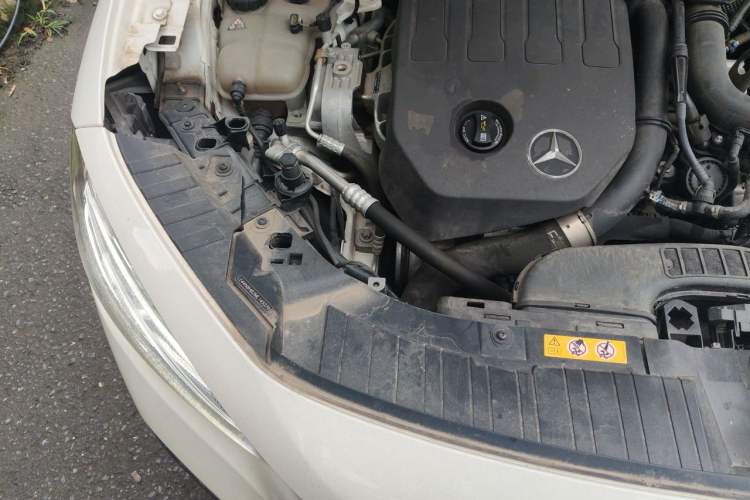 Used Mercedes-Benz GLA 2022 GLA 200 Engine Bay Right