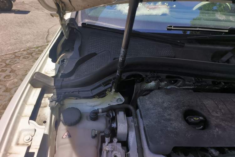 Used Mercedes-Benz GLA 2022 GLA 220 Engine Bay Right