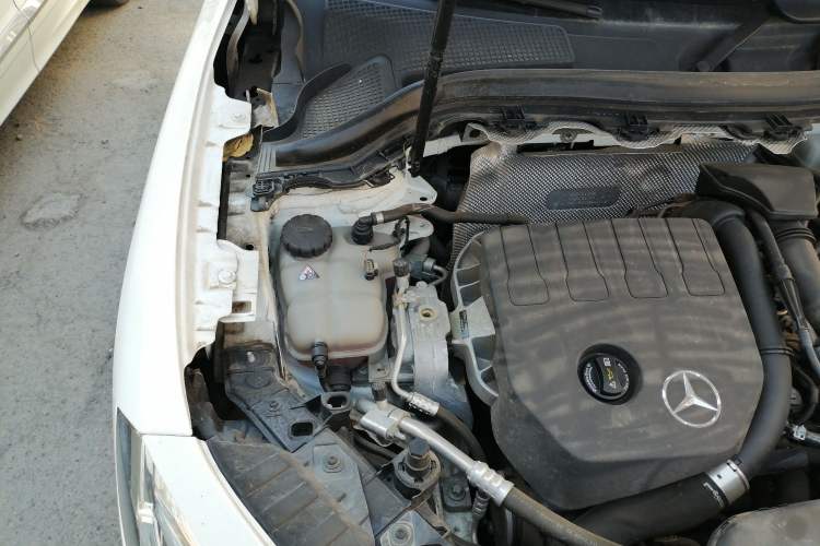 Used Mercedes-Benz GLA 2022 Second Facelift GLA 200 Engine Bay Right