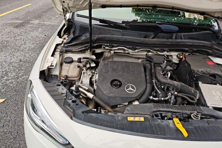 Used Mercedes-Benz GLA 2022 GLA 200 Engine Bay Right