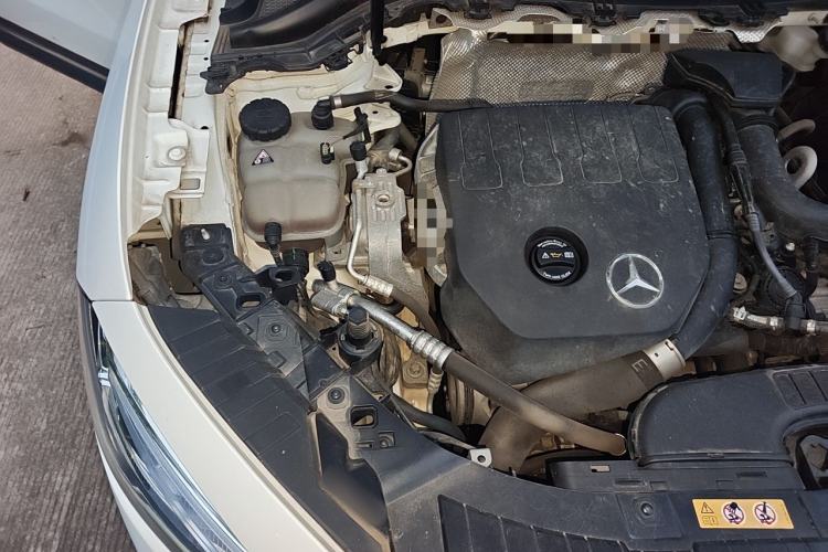 Used Mercedes-Benz GLA 2022 Facelifted GLA 200 Engine Bay Right