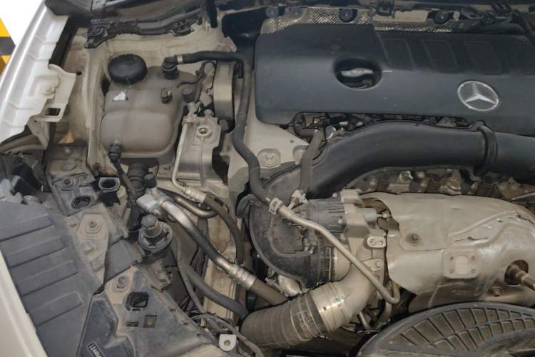 Used Mercedes-Benz GLA 2022 GLA 220 Engine Bay Right