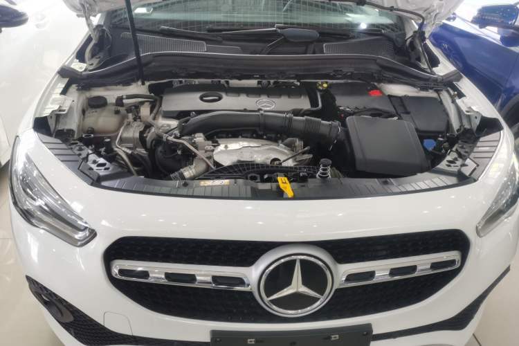 Used Mercedes-Benz GLA 2022 GLA 220 Engine Bay