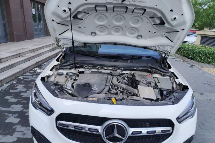Used Mercedes-Benz GLA 2022 Second Facelift GLA 200 Engine Bay