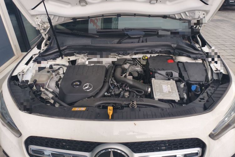 Used Mercedes-Benz GLA 2022 Facelifted GLA 200 Engine Bay