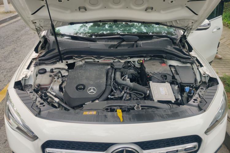Used Mercedes-Benz GLA 2022 Facelifted GLA 200 Engine Bay