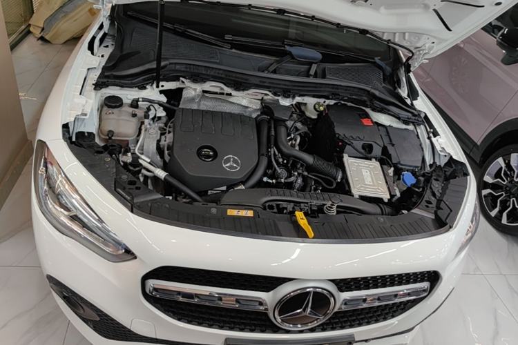 Used Mercedes-Benz GLA 2022 Facelifted GLA 200 Engine Bay