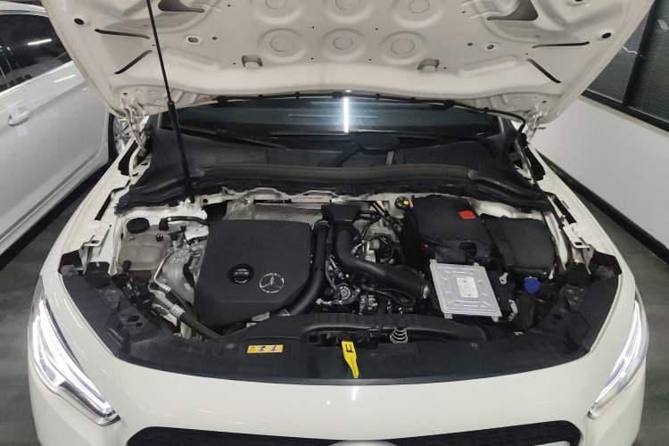 Used Mercedes-Benz GLA 2022 Second Facelift GLA 200 Engine Bay