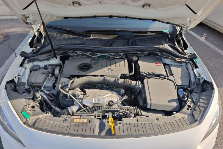 Used Mercedes-Benz GLA 2022 GLA 220 Engine Bay