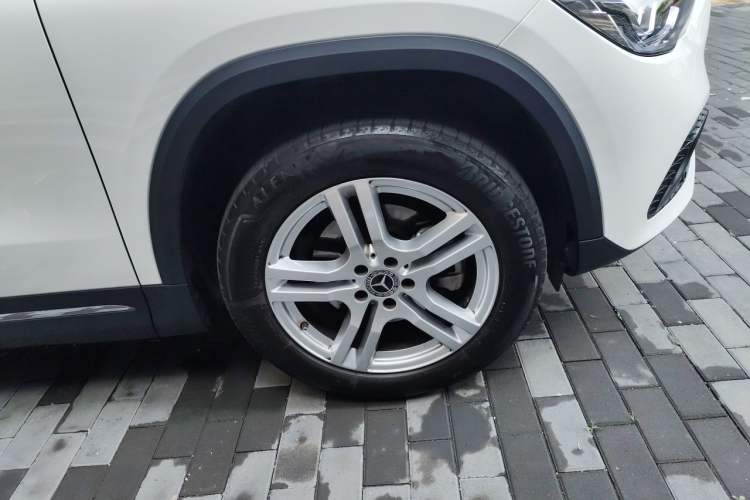 Used Mercedes-Benz GLA 2022 Second Facelift GLA 200 Exterior 1
