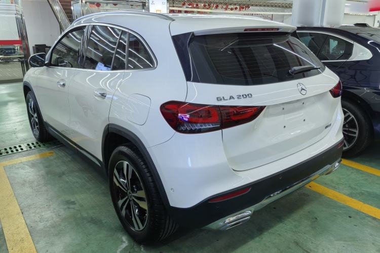 Used Mercedes-Benz GLA 2022 Facelifted GLA 200 Exterior 10