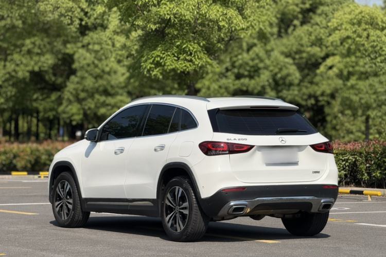 Used Mercedes-Benz GLA 2022 Facelifted GLA 200 Exterior 2