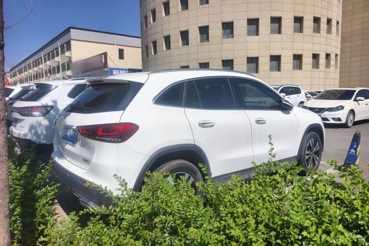 Used Mercedes-Benz GLA 2022 GLA 200 Exterior 2