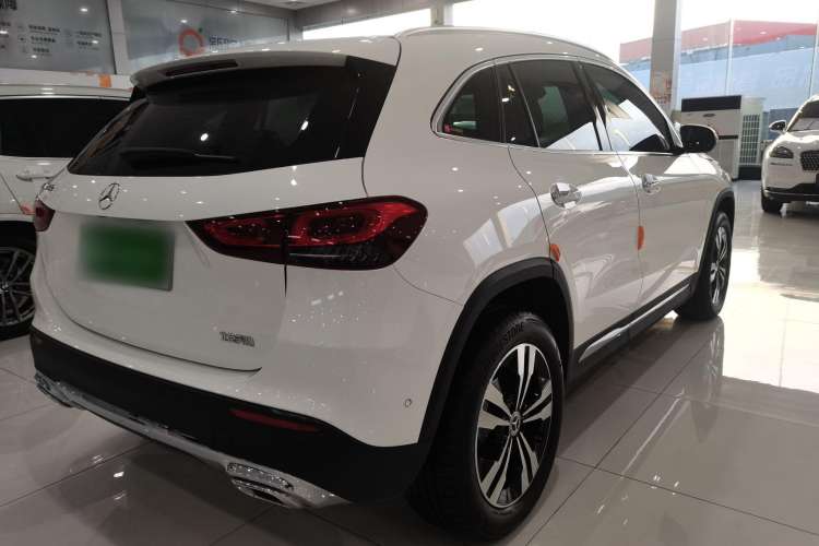 Used Mercedes-Benz GLA 2022 Facelifted GLA 200 Exterior 3