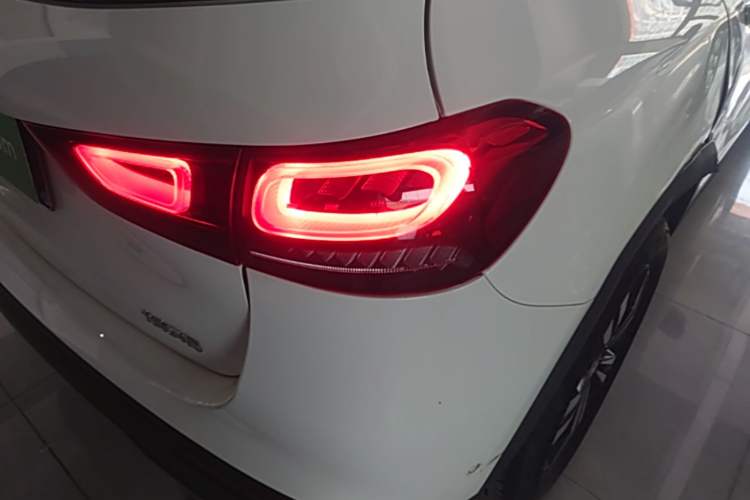 Used Mercedes-Benz GLA 2022 Facelifted GLA 200 Exterior 3