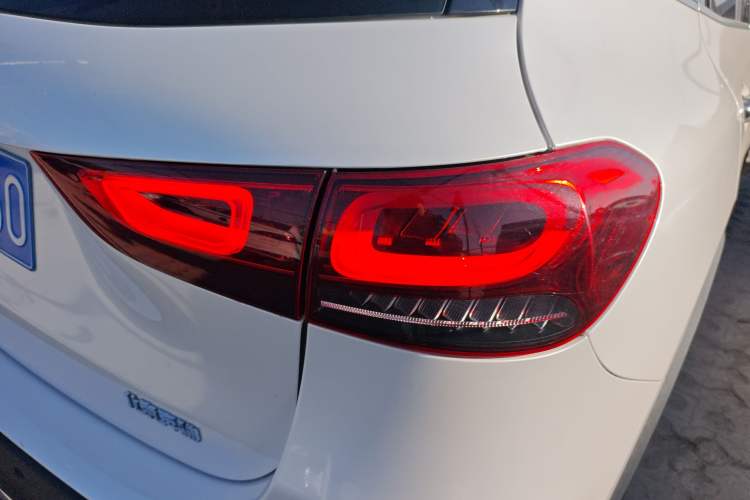 Used Mercedes-Benz GLA 2022 Facelifted GLA 200 Exterior 3