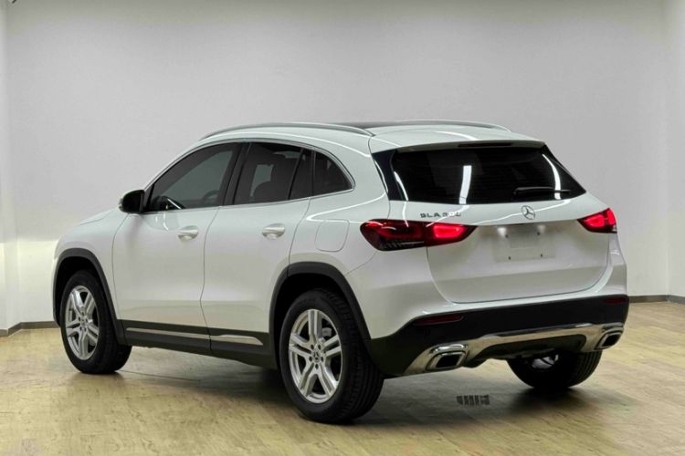 Used Mercedes-Benz GLA 2022 Second Facelift GLA 200 Exterior 3