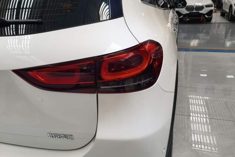 Used Mercedes-Benz GLA 2022 Facelifted GLA 200 Exterior 3