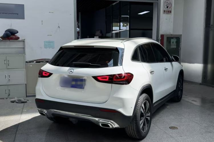 Used Mercedes-Benz GLA 2022 Facelifted GLA 200 Exterior 4