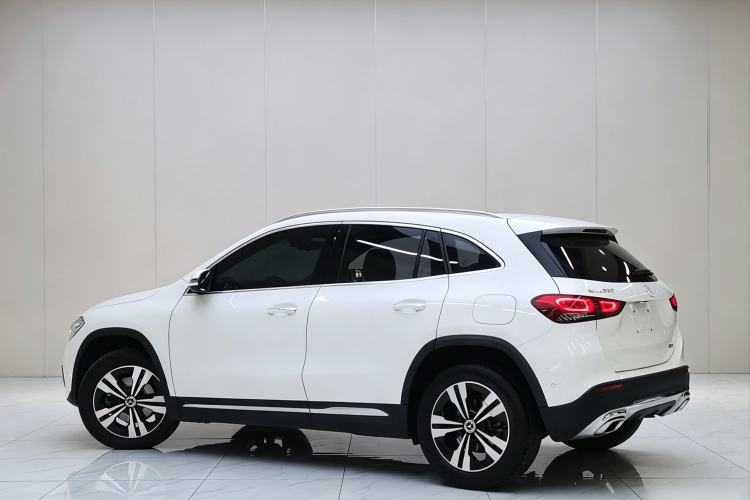 Used Mercedes-Benz GLA 2022 Facelifted GLA 200 Exterior 4