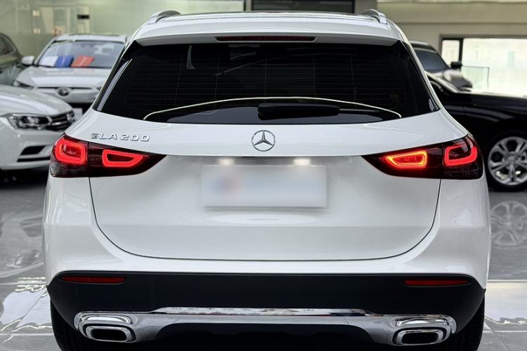 Used Mercedes-Benz GLA 2022 Second Facelift GLA 200 Exterior 5