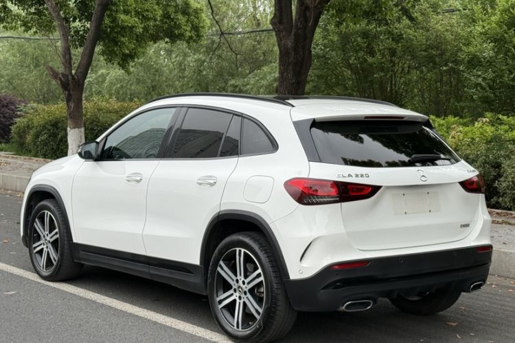 Used Mercedes-Benz GLA 2022 GLA 220 4MATIC Exterior 6