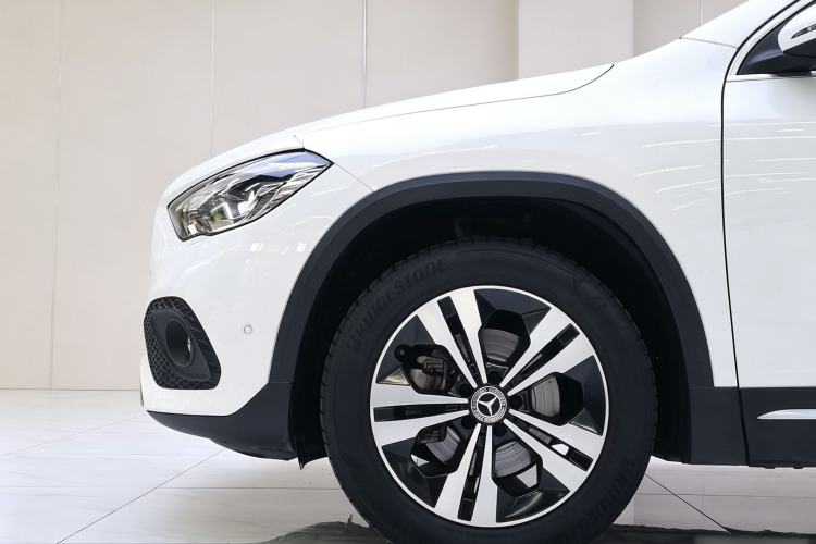 Used Mercedes-Benz GLA 2022 Facelifted GLA 200 Exterior 8